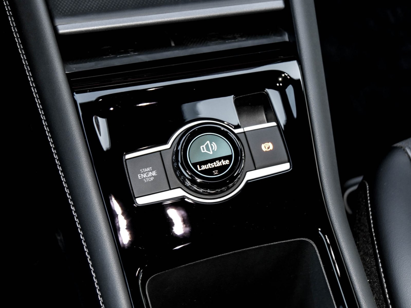 Volkswagen Tayron 2.0 R-LINE BLACKSTYLE 4X4 PANO 360CAM 20Z