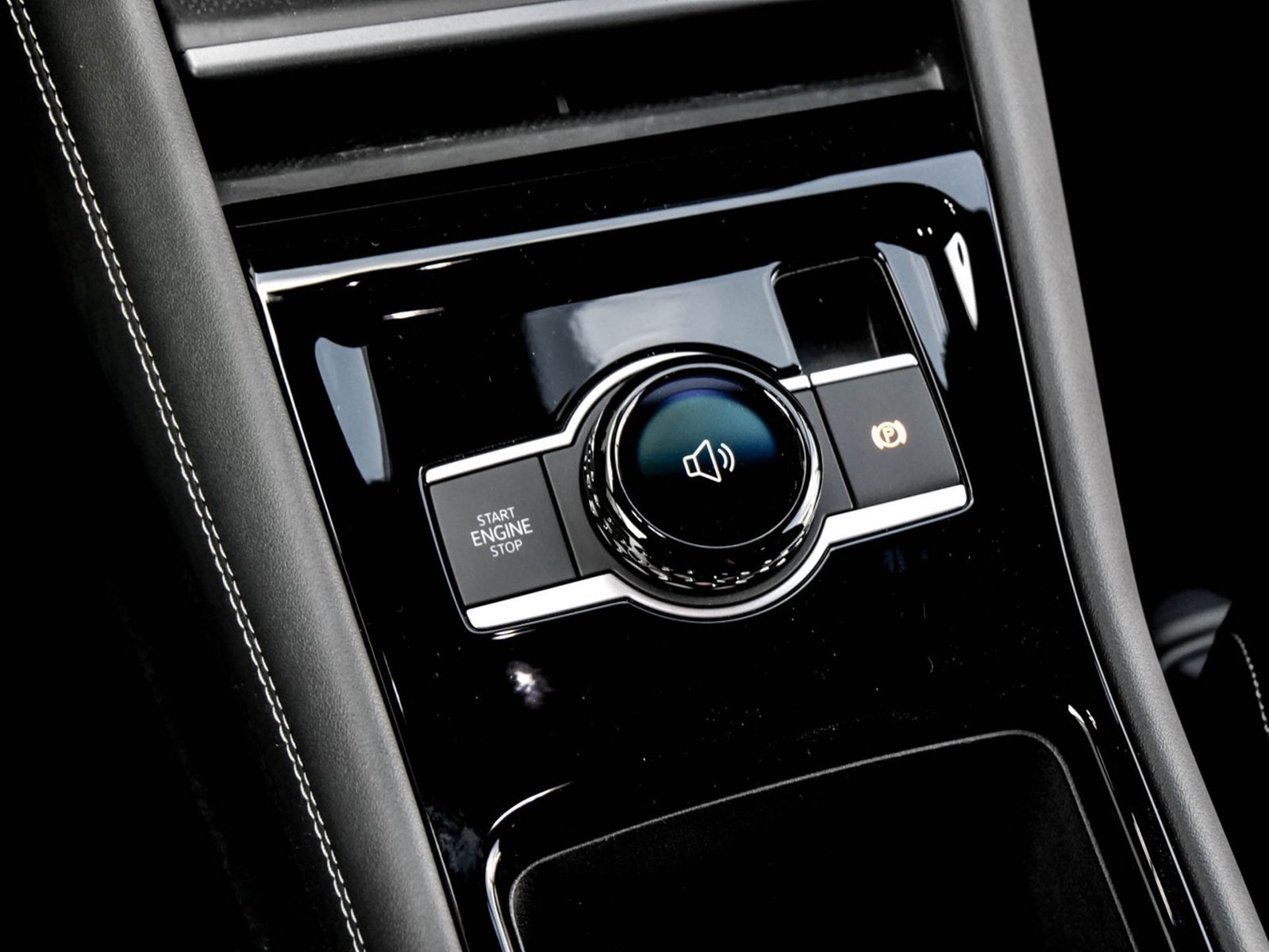 Volkswagen Tayron 2.0 R-LINE BLACKSTYLE 4X4 PANO 360CAM 20Z