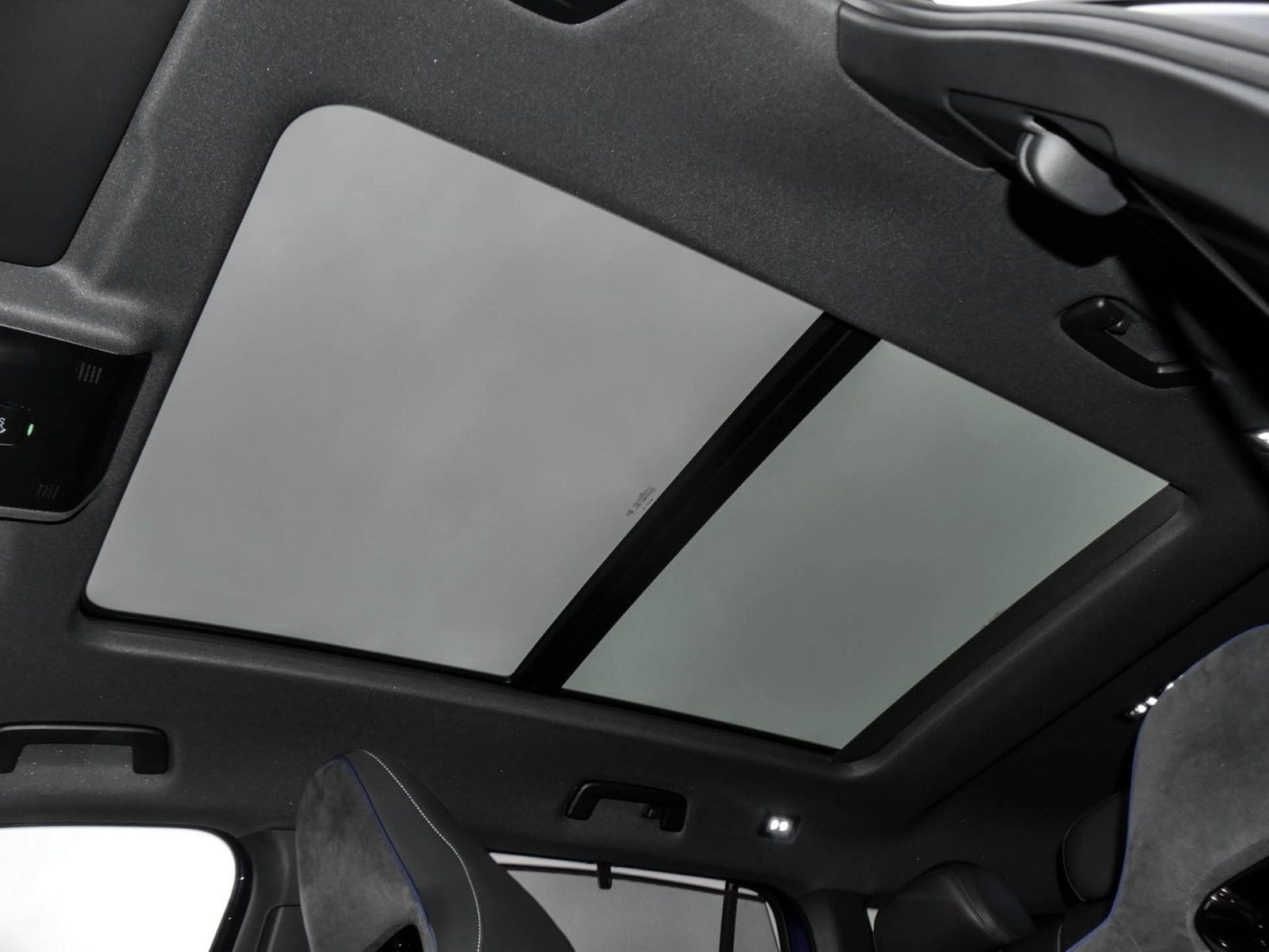 Volkswagen Tayron 2.0 R-LINE BLACKSTYLE 4X4 PANO 360CAM 20Z