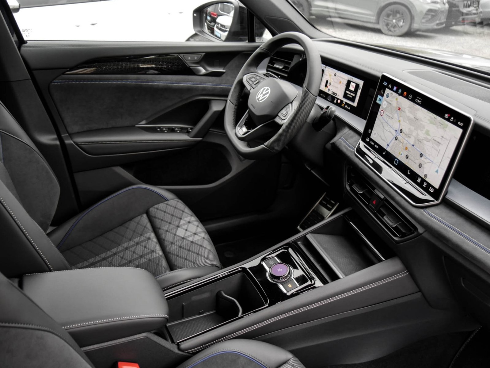 Volkswagen Tayron 2.0 R-LINE BLACKSTYLE 4X4 PANO 360CAM 20Z