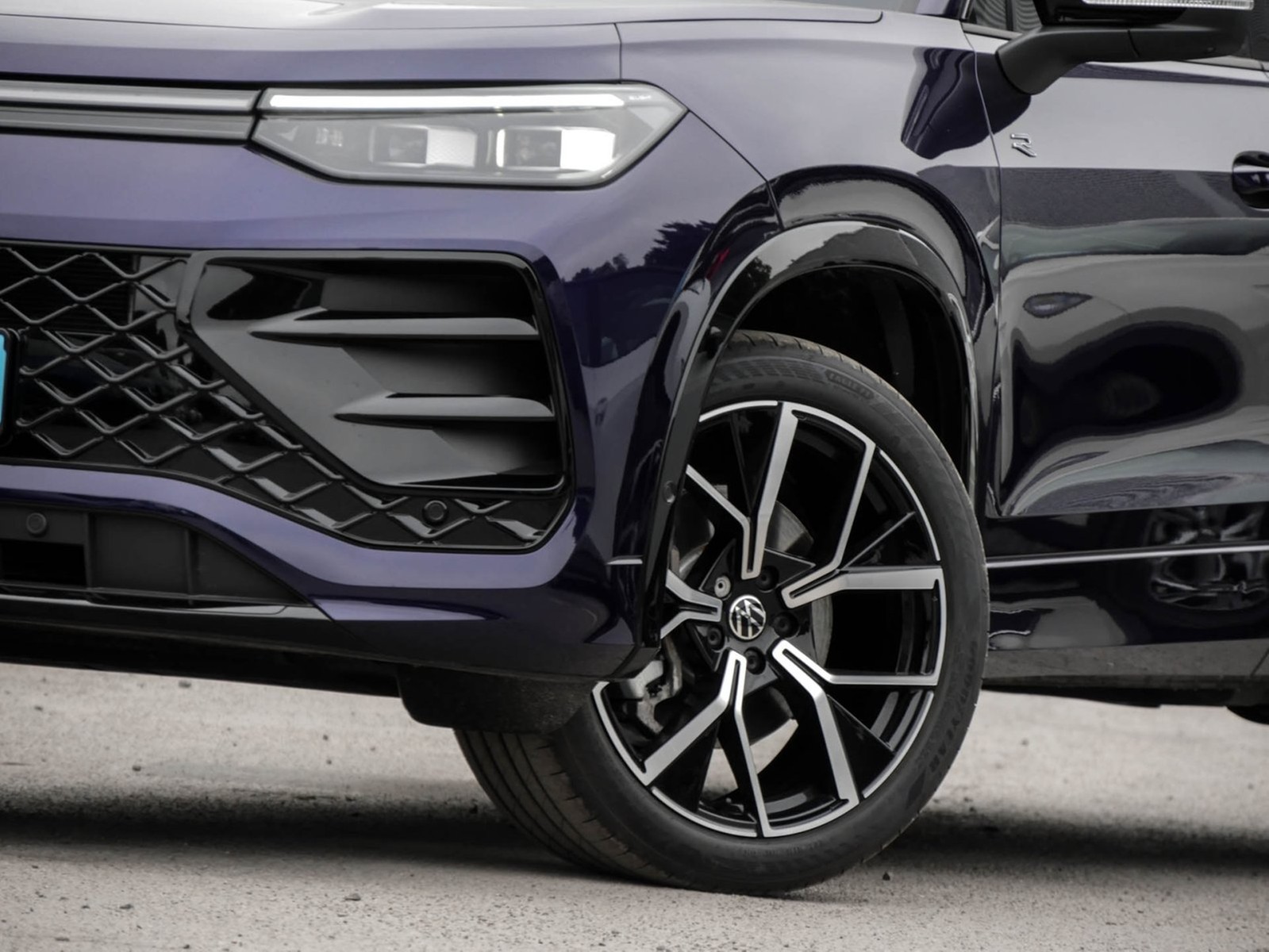 Volkswagen Tayron 2.0 R-LINE BLACKSTYLE 4X4 PANO 360CAM 20Z