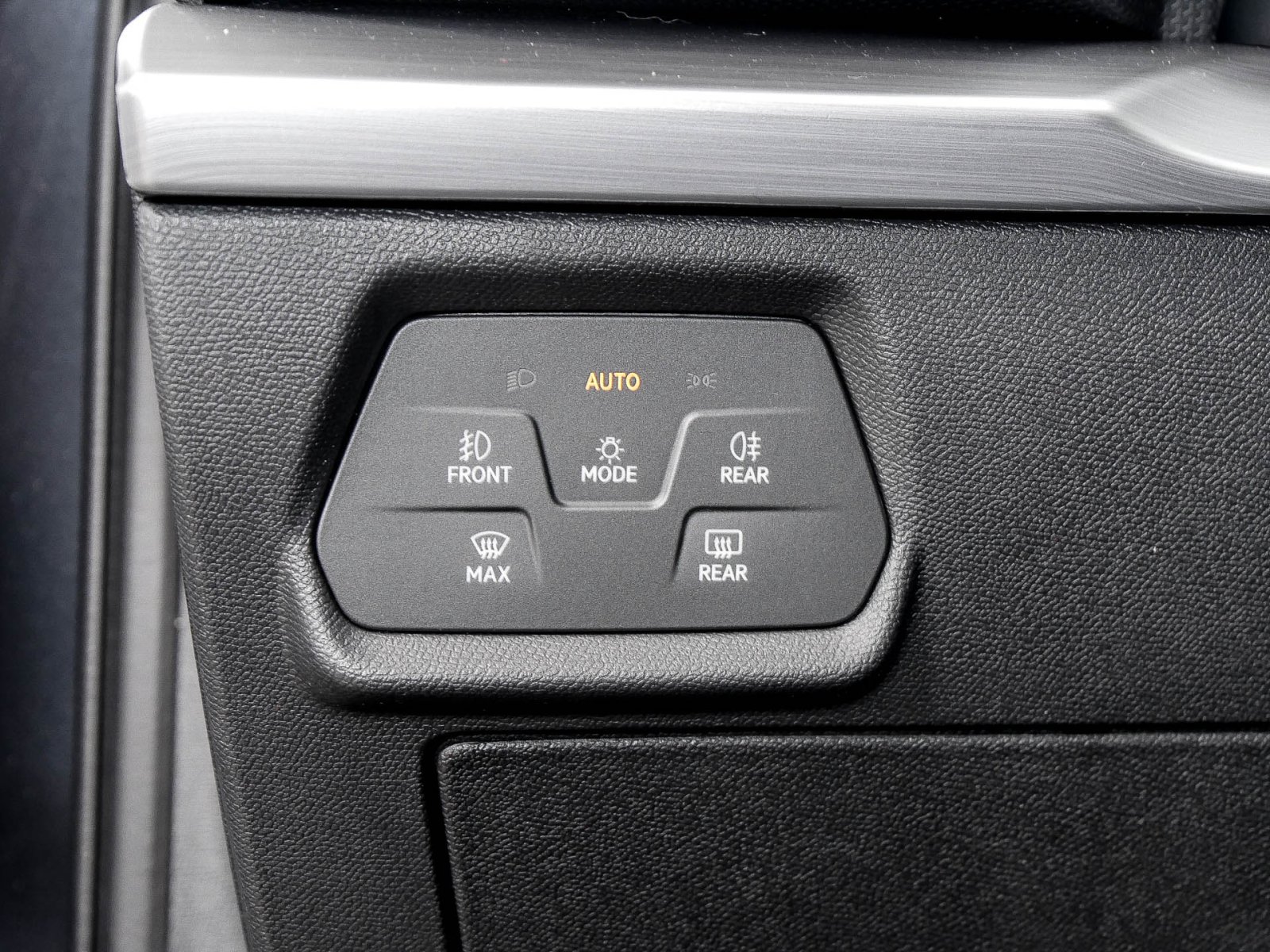 Seat Leon 1.5 FR DSG NAV BEATS AHK-Vorb. LM18