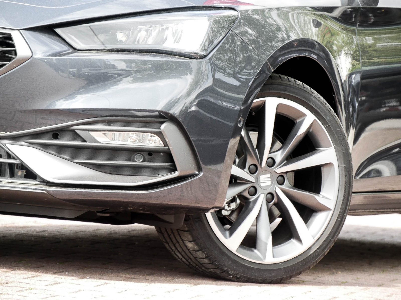 Seat Leon 1.5 FR DSG NAV BEATS AHK-Vorb. LM18