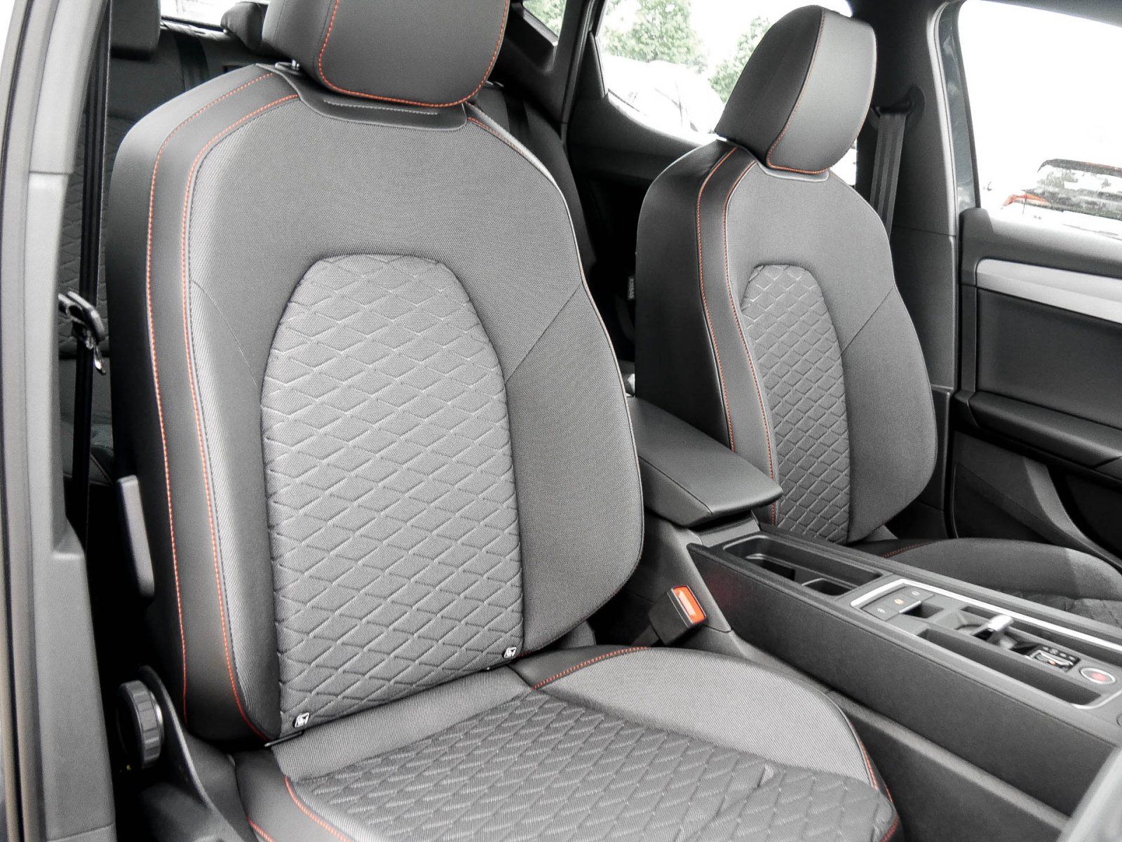 Seat Leon 1.5 FR DSG NAV BEATS AHK-Vorb. LM18