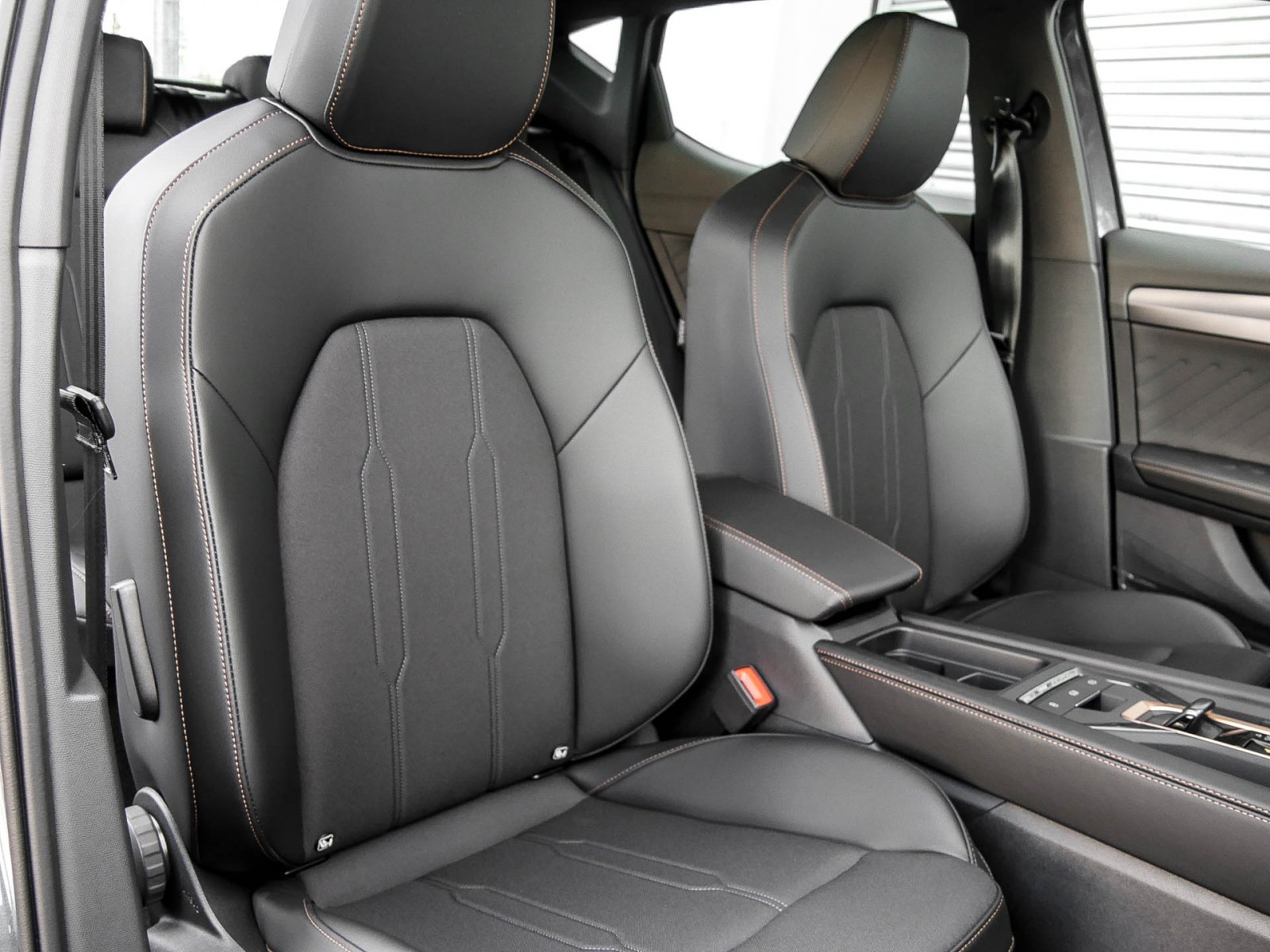 Cupra Leon 1.5 DSG SENNHEISER NAV CAM LENKRAD&SITZHZG