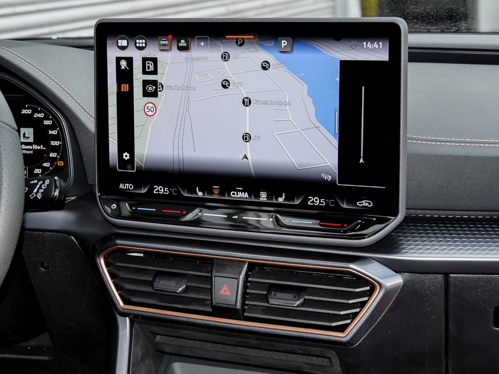 Cupra Leon 1.5 DSG SENNHEISER NAV CAM LENKRAD&SITZHZG