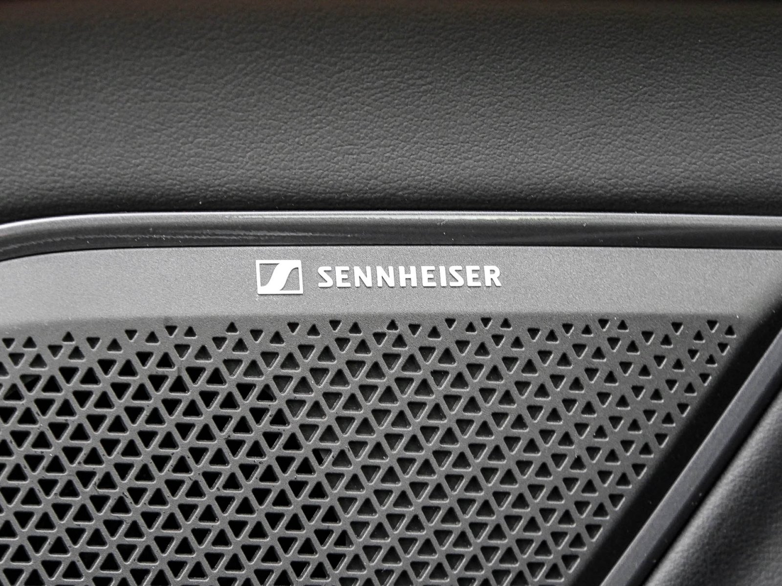 Cupra Leon 1.5 DSG SENNHEISER NAV CAM LENKRAD&SITZHZG