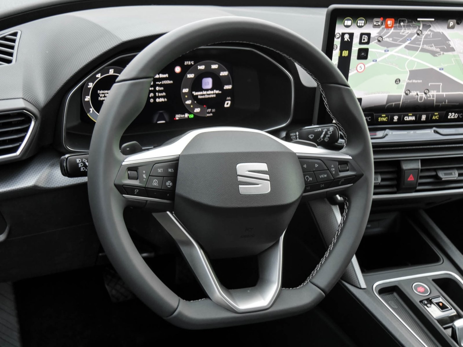 Seat Leon 1.5 ROAD EDITION DSG NAV RFK KEYL AHK-Vorb.