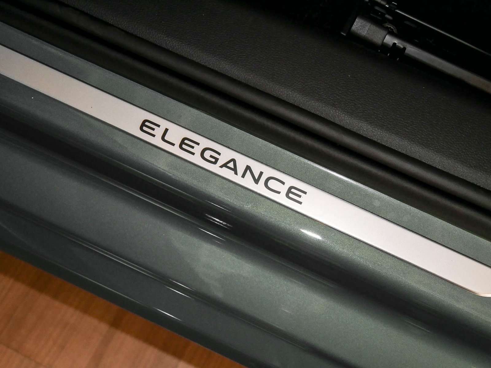 Volkswagen Passat Variant 2.0 TDI ELEGANCE DSG AHK DCC HEAD-UP 360CAM