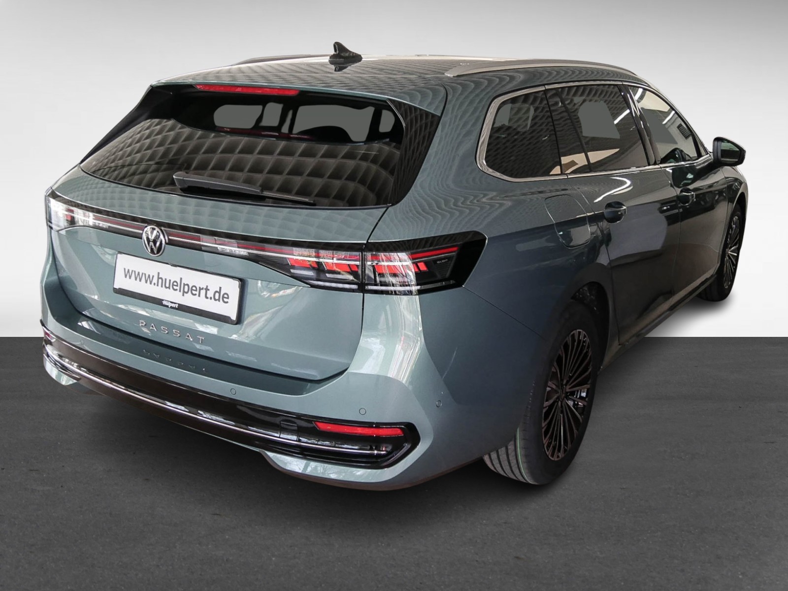 Volkswagen Passat Variant 2.0 TDI ELEGANCE DSG AHK DCC HEAD-UP 360CAM