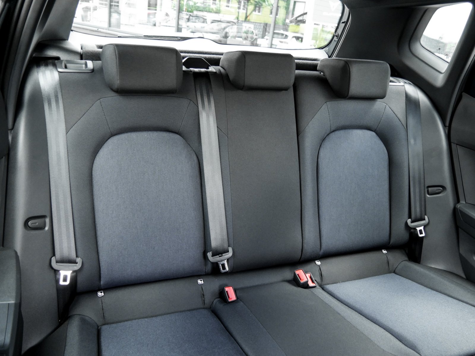 Seat Arona 1.0 FR BLACK EDITION DSG RFK PDC SHZ KEYL