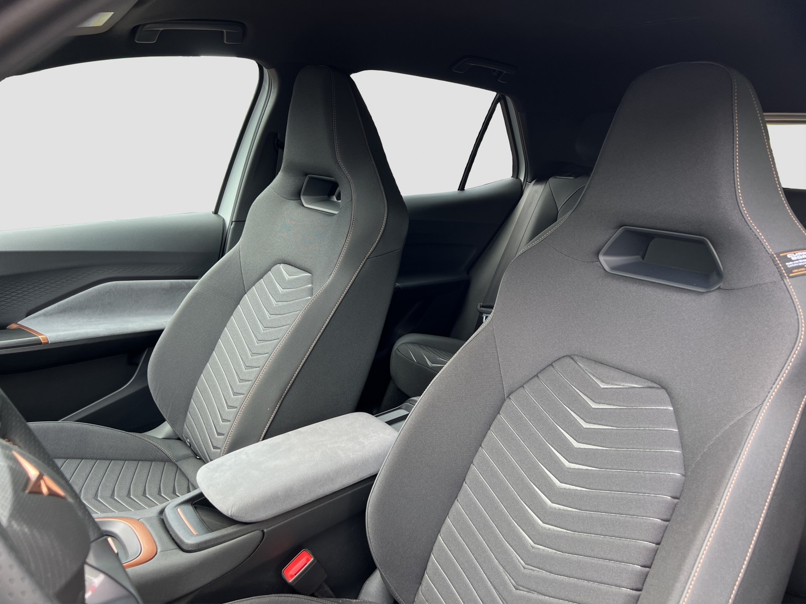 Cupra Born e-BOOST WÄRMEPUMPE CAM ACC LM19 NAVI LED