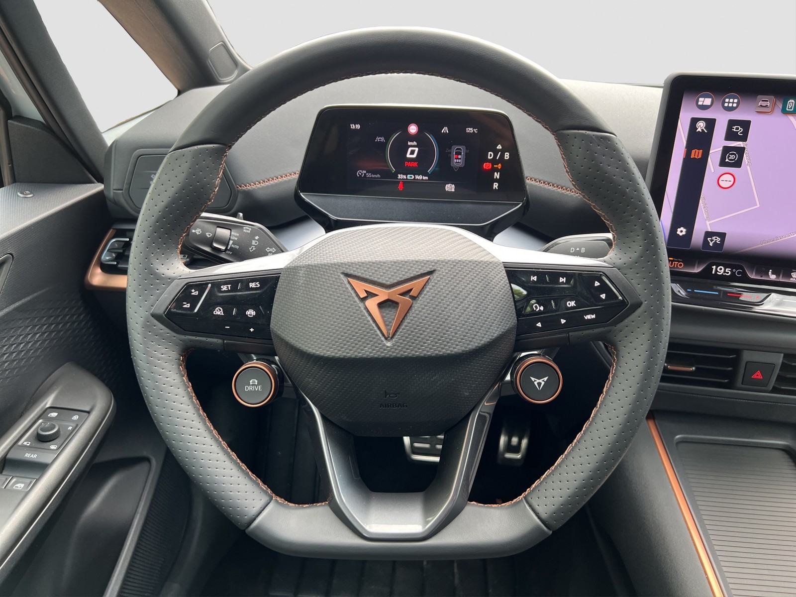 Cupra Born e-BOOST WÄRMEPUMPE CAM ACC LM19 NAVI LED