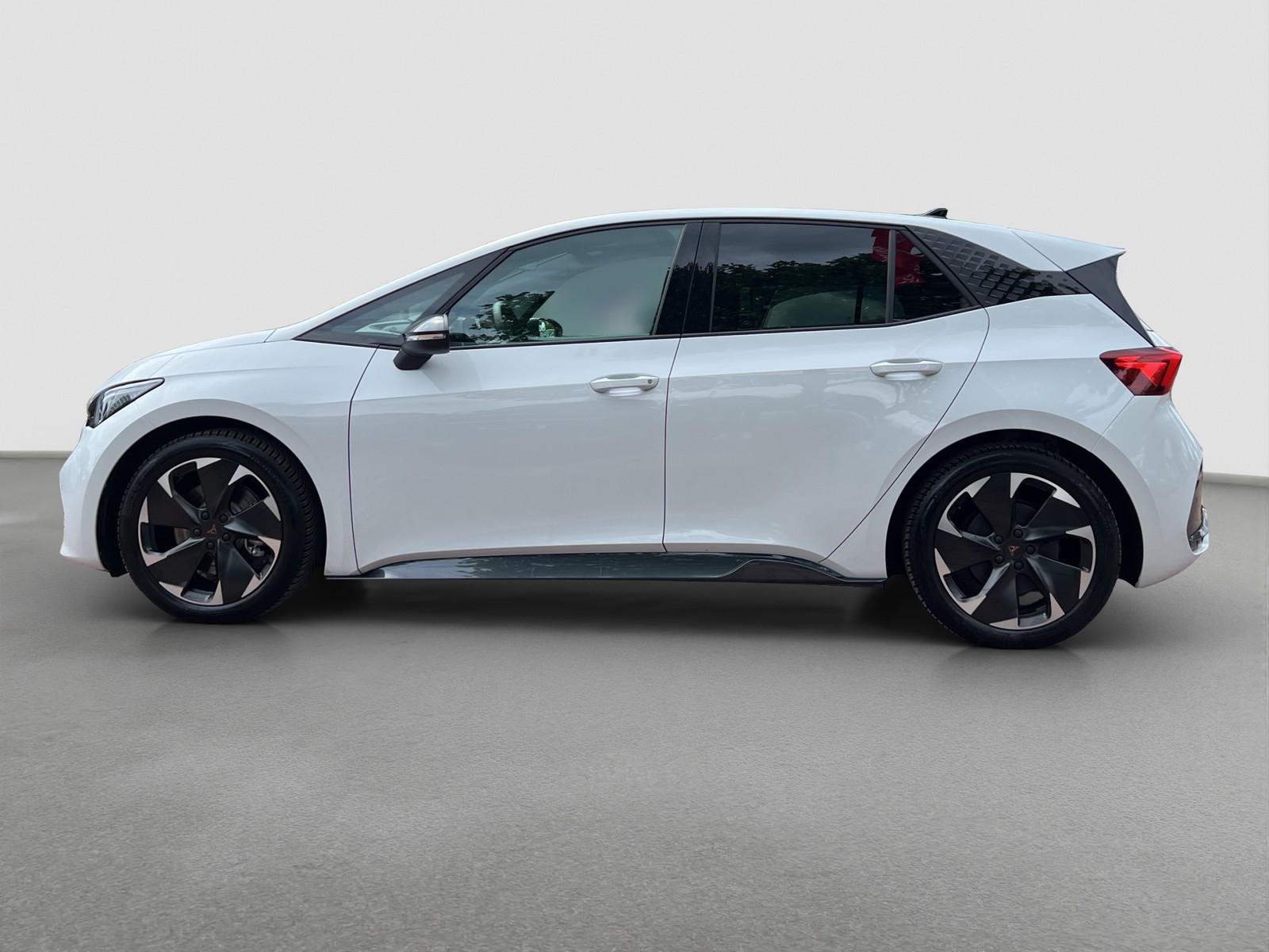 Cupra Born e-BOOST WÄRMEPUMPE CAM ACC LM19 NAVI LED