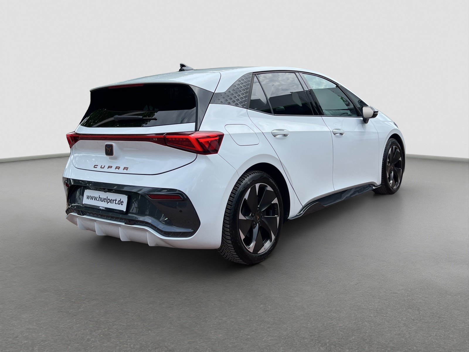 Cupra Born e-BOOST WÄRMEPUMPE CAM ACC LM19 NAVI LED