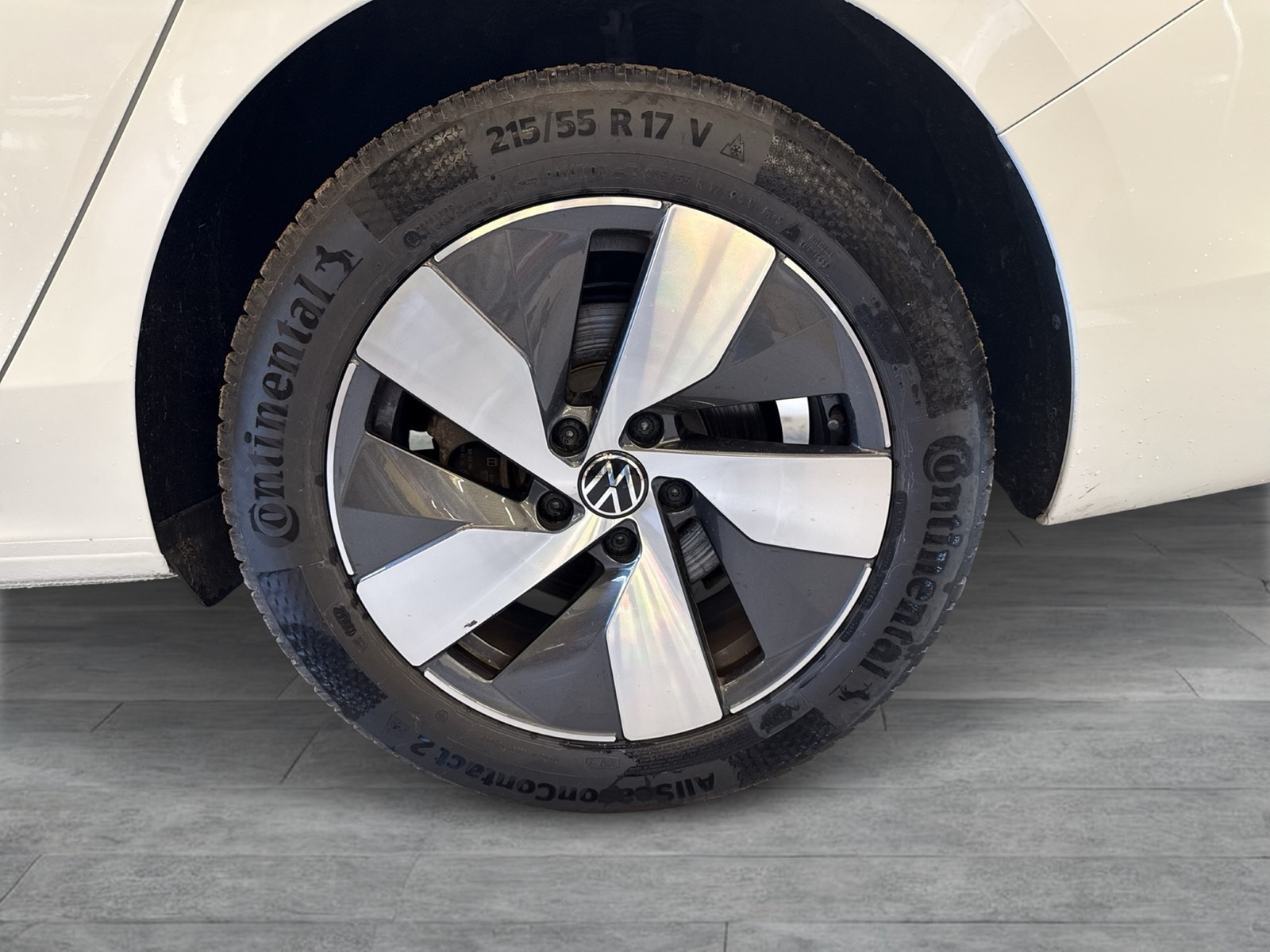 Volkswagen Passat Variant 1.5 eTSI BUSINESS AHK 360°CAM ACC