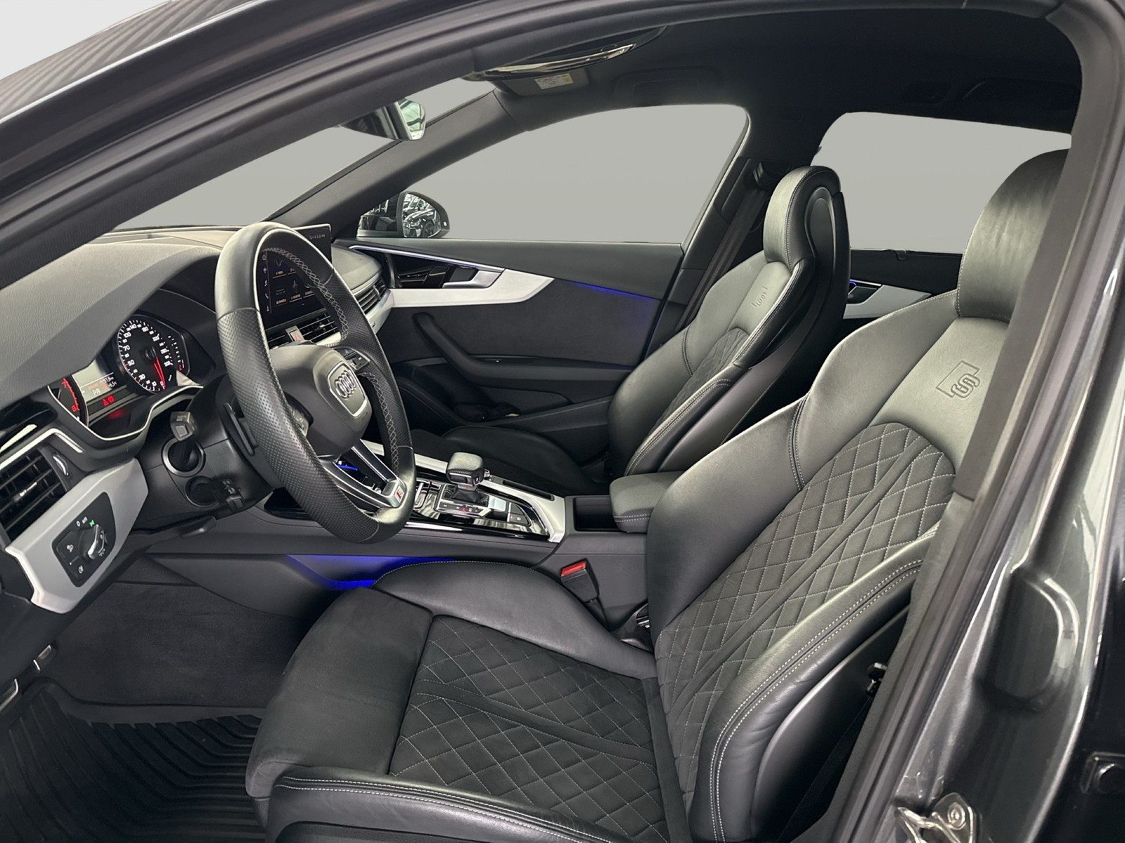 Audi A4 Avant 45 QU. S LINE COMPETITION+ BLACKPAK KAMERA ALU19