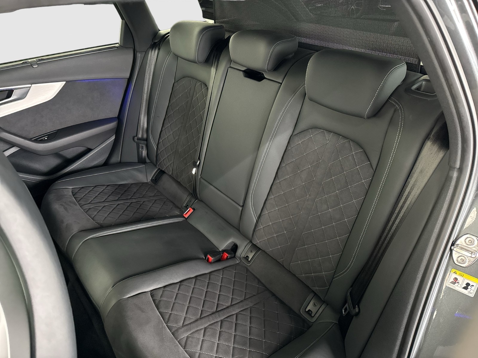 Audi A4 Avant 45 QU. S LINE COMPETITION+ BLACKPAK KAMERA ALU19