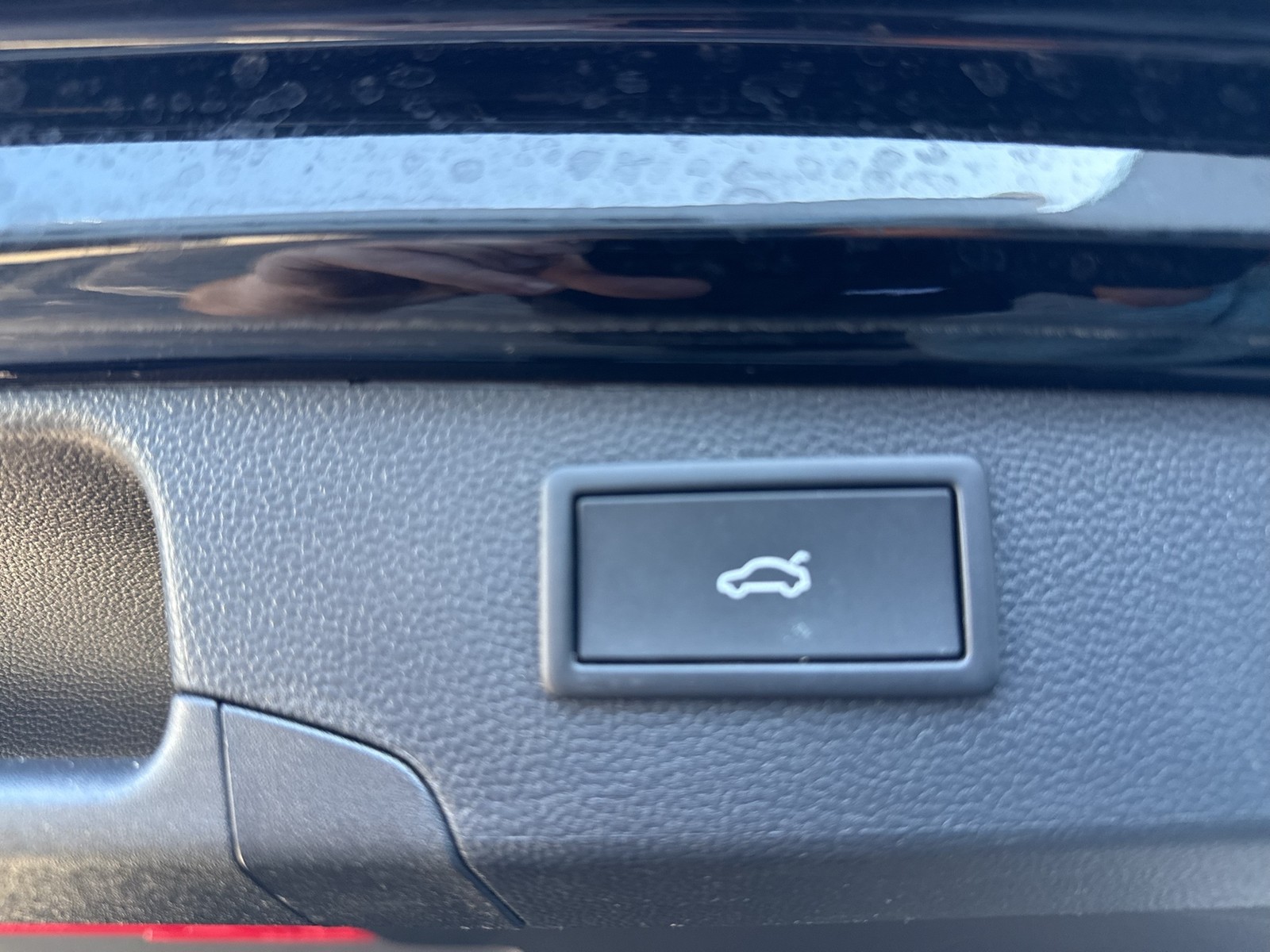 Volkswagen Passat Variant 1.5HYBRID ELEGANCE LEDER PANO AHK