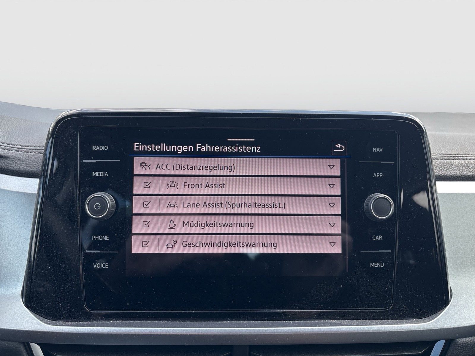 Volkswagen T-Roc 1.5 LIFE CAM ACC LM17 NAVI CARPLAY SITZHZ.