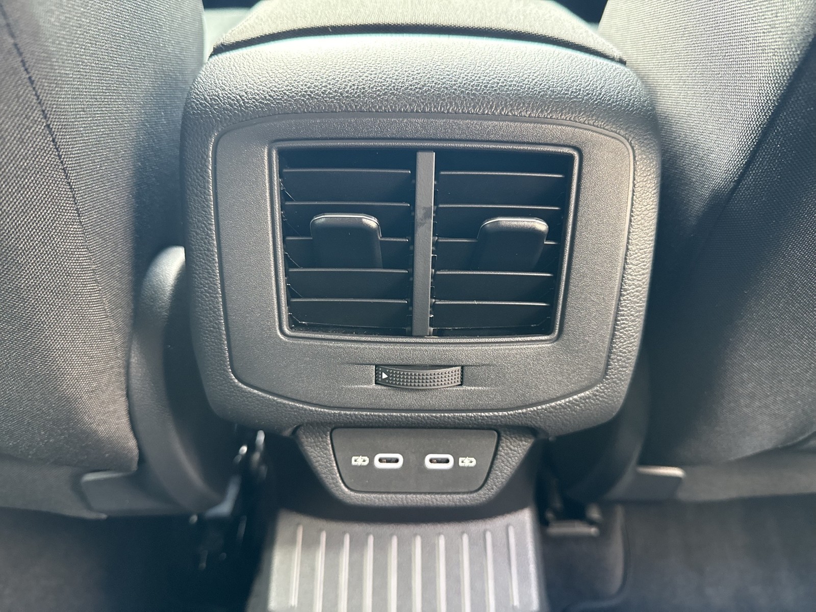 Volkswagen T-Roc 1.5 LIFE NAVI ALU CARPLAY SITZHEIZUNG