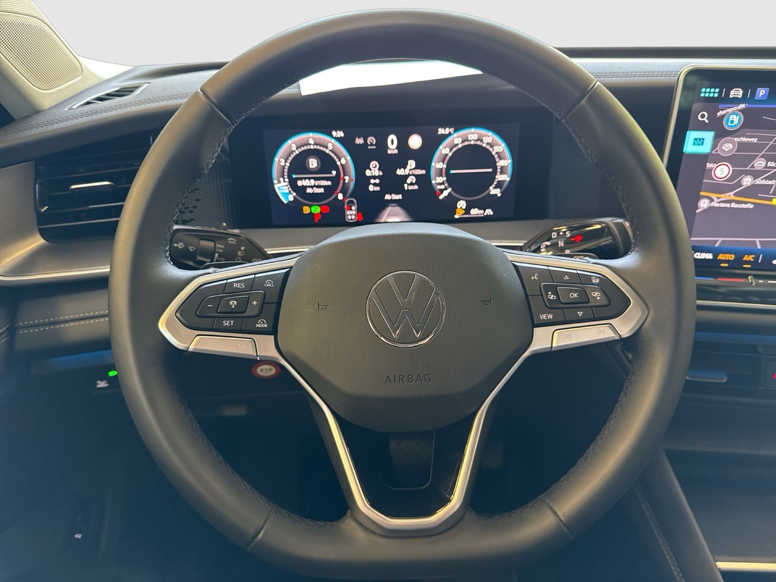 Volkswagen Tayron 2.0 LIFE 4X4 7SITZE AHK CAM ACC E-KLAPPE