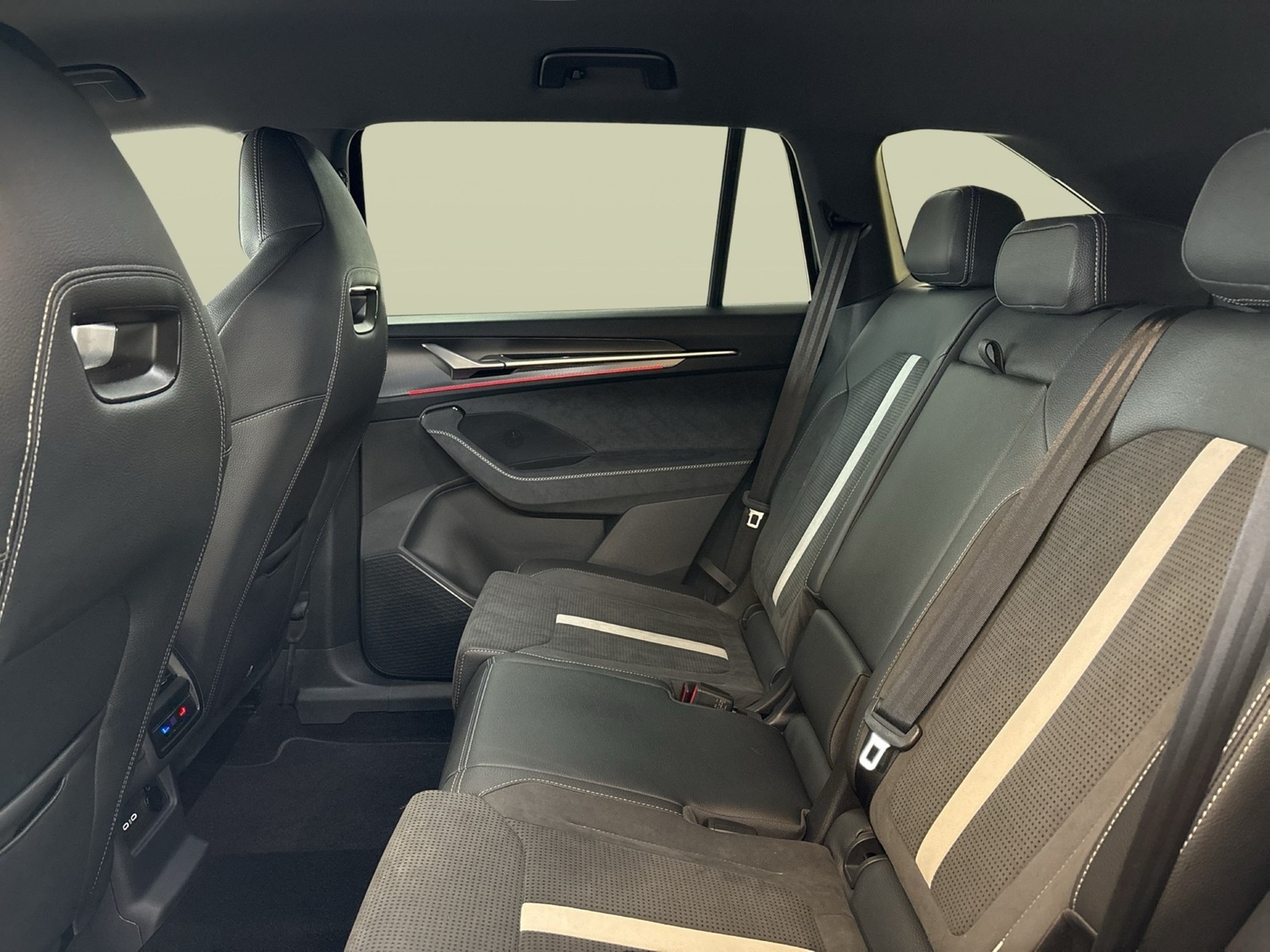 Skoda Kodiaq 2.0 SPORTLINE 4X4 STANDHZ. AHK CAM LM19