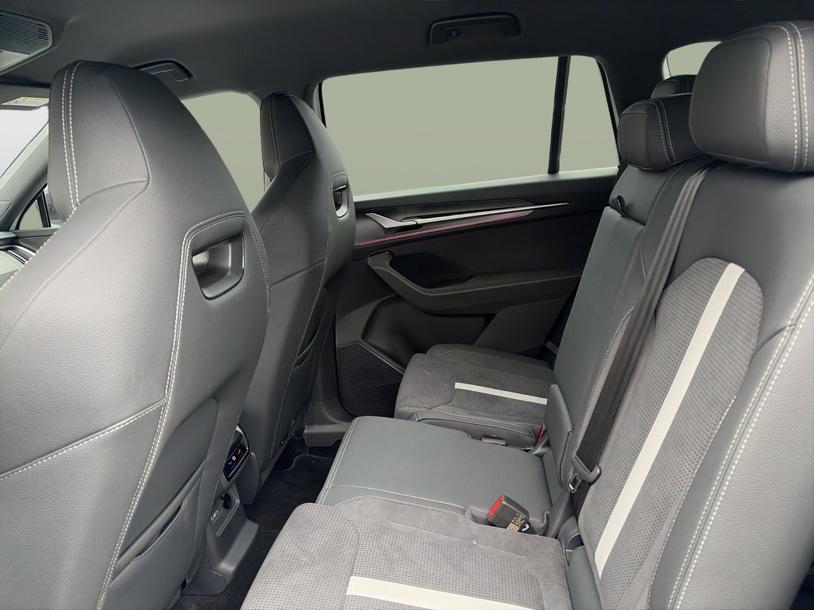 Skoda Kodiaq 2.0 SPORTLINE 4X4 STANDHZ. AHK CAM LM19