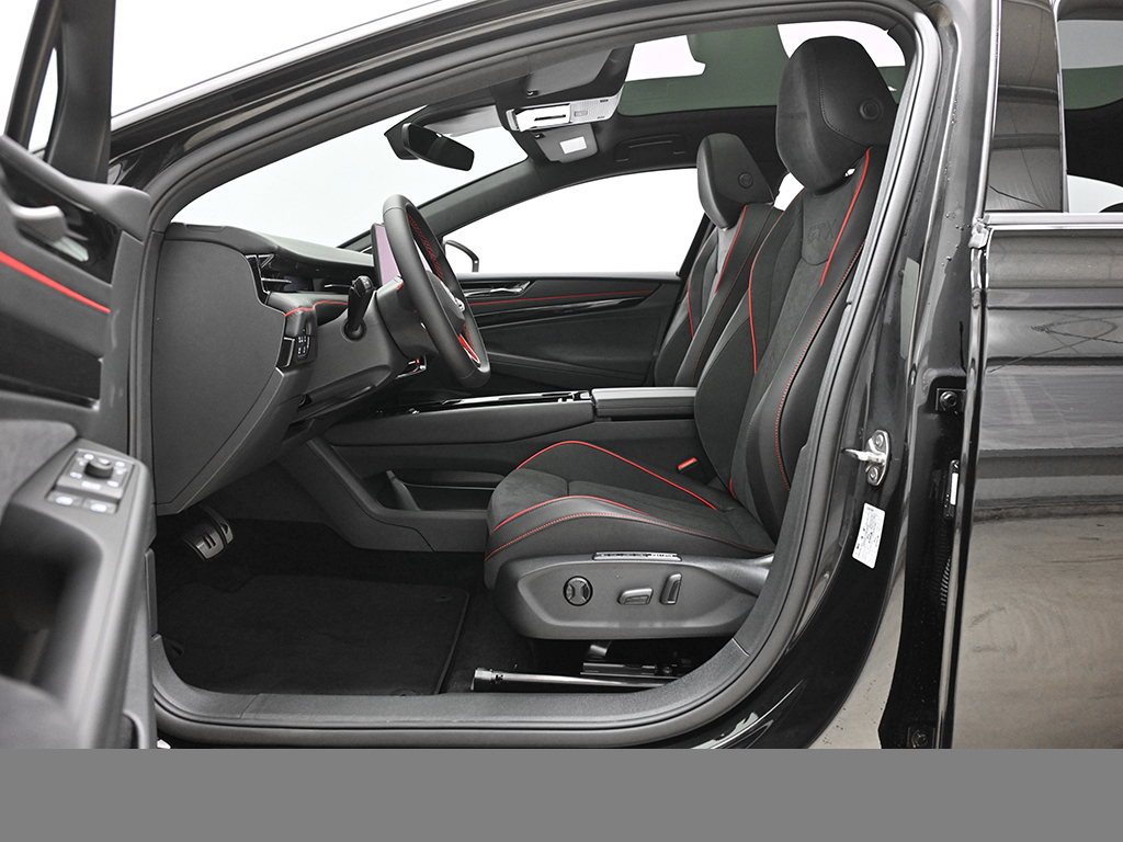 Volkswagen ID.7 Tourer GTX 4X4 SMARTGLASPANO WÄRMEPUMPE