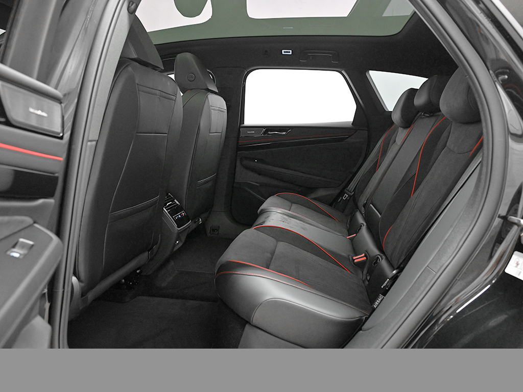 Volkswagen ID.7 Tourer GTX 4X4 SMARTGLASPANO WÄRMEPUMPE