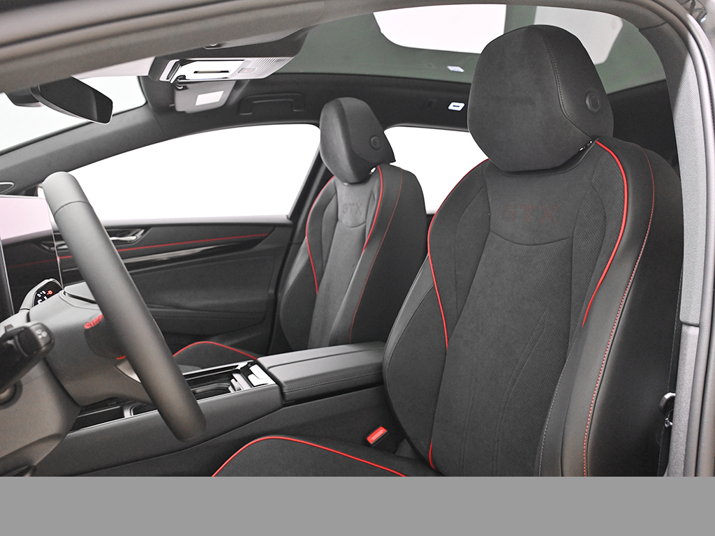 Volkswagen ID.7 Tourer GTX 4X4 SMARTGLASPANO WÄRMEPUMPE