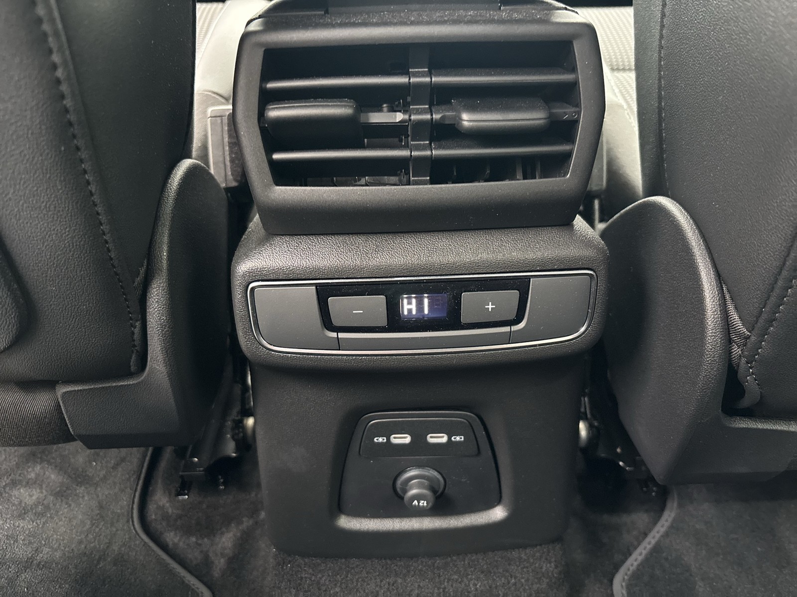 Audi Q4 e-tron Sportback 55 quattro S LINE AHK LM21