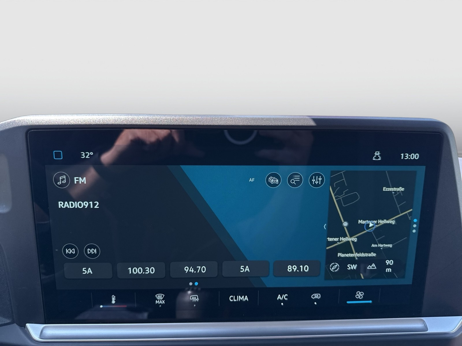 Volkswagen T7 Transporter 2.0 Kasten KR AHK CAM NAVI KLIMA
