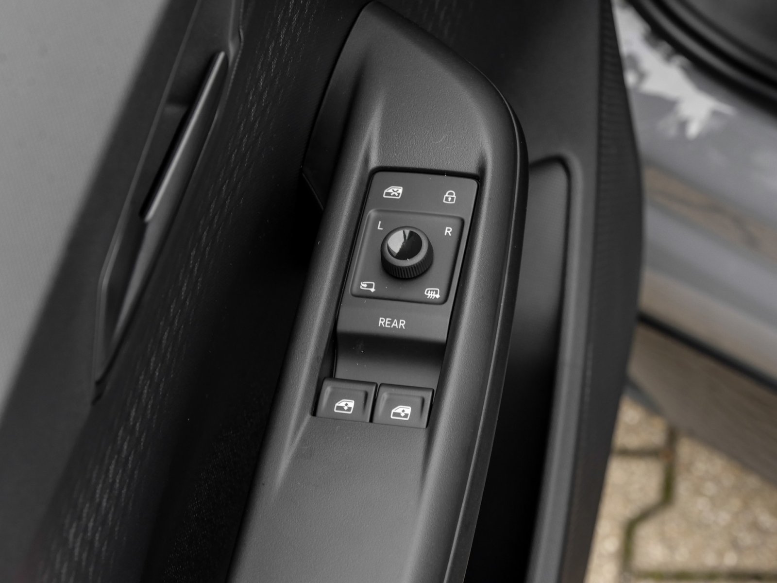 Cupra Born NAV ACC PDC RFK 19LM APP CONNECT SHZ