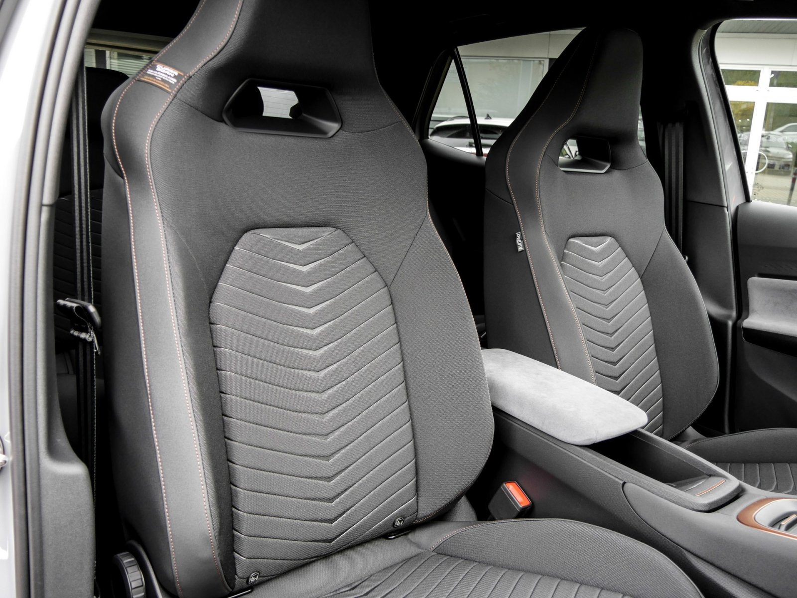 Cupra Born NAV ACC PDC RFK 19LM APP CONNECT SHZ