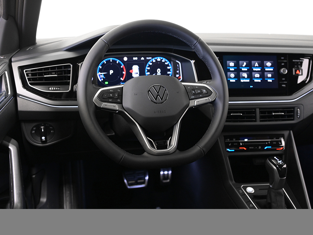 Volkswagen Taigo 1.0 R-LINE DSG BLACKSTYLE AHK CAM LM18