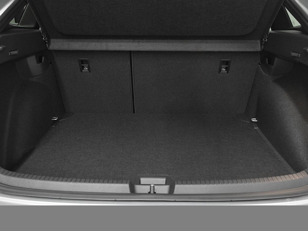 Volkswagen Taigo 1.0 R-LINE DSG AHK NAVI ALLWETTERREIFEN