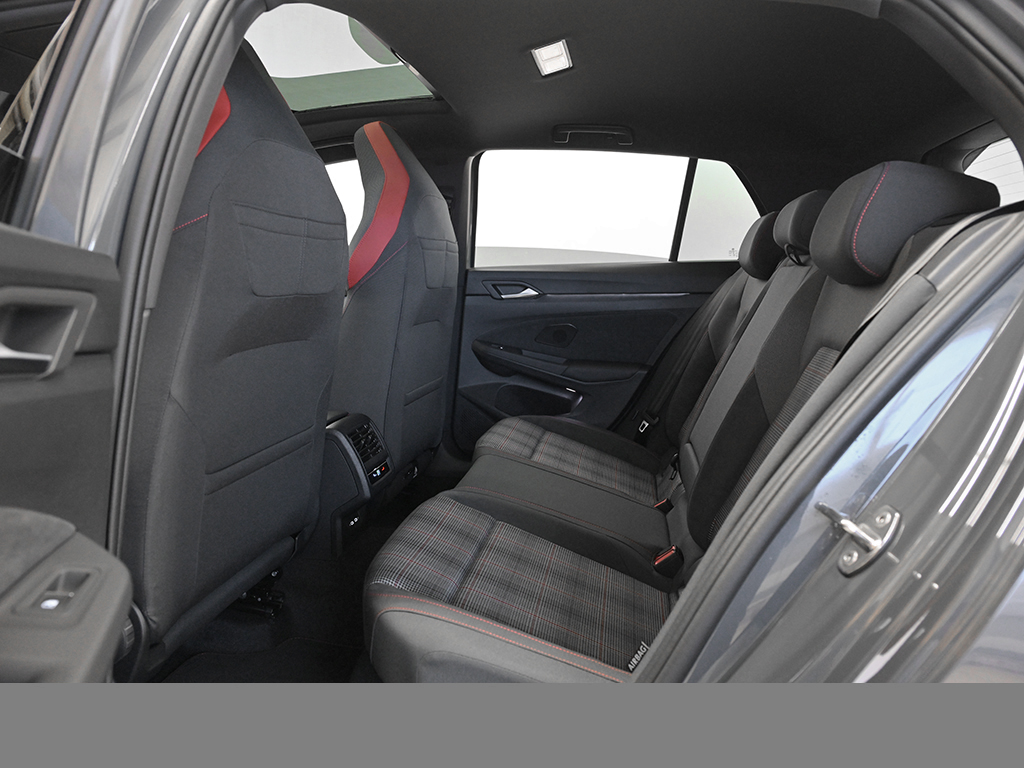 Volkswagen Golf GTI BLACKSTYLE PANO HARMANKARDON