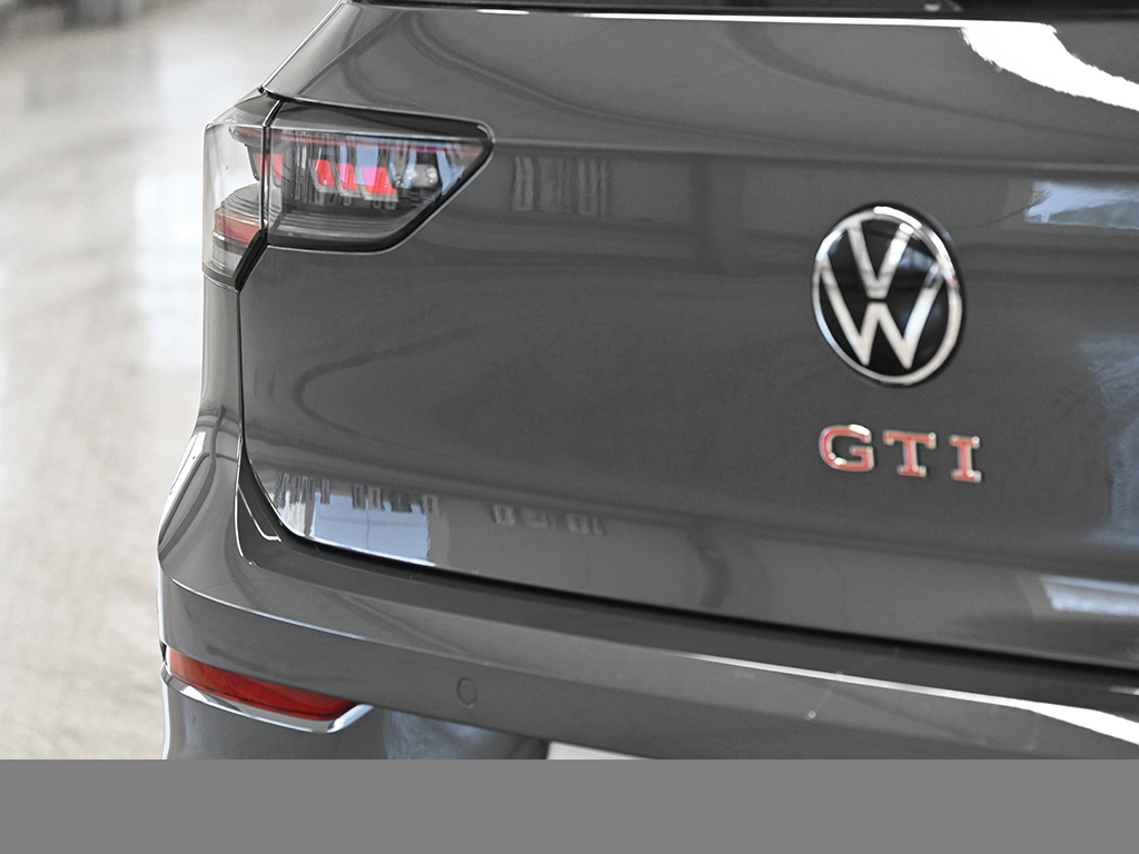 Volkswagen Golf GTI BLACKSTYLE PANO HARMANKARDON