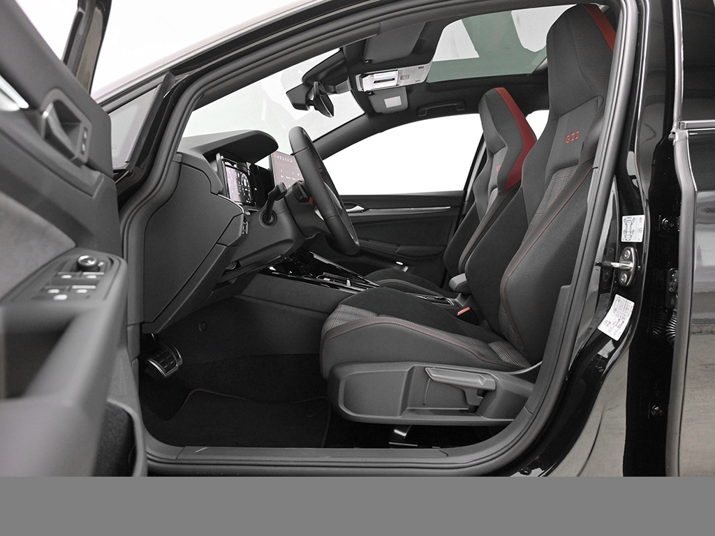 Volkswagen Golf GTI BLACKSTYLE PANO HARMANKARDON