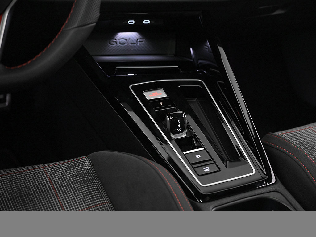 Volkswagen Golf GTI BLACKSTYLE PANO HARMANKARDON