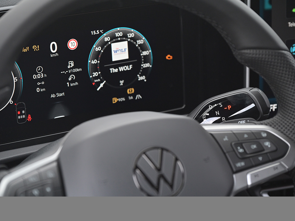 Volkswagen Tiguan 2.0 R-LINE DSG 4X4 AHK HD-MATRIXLED LM20