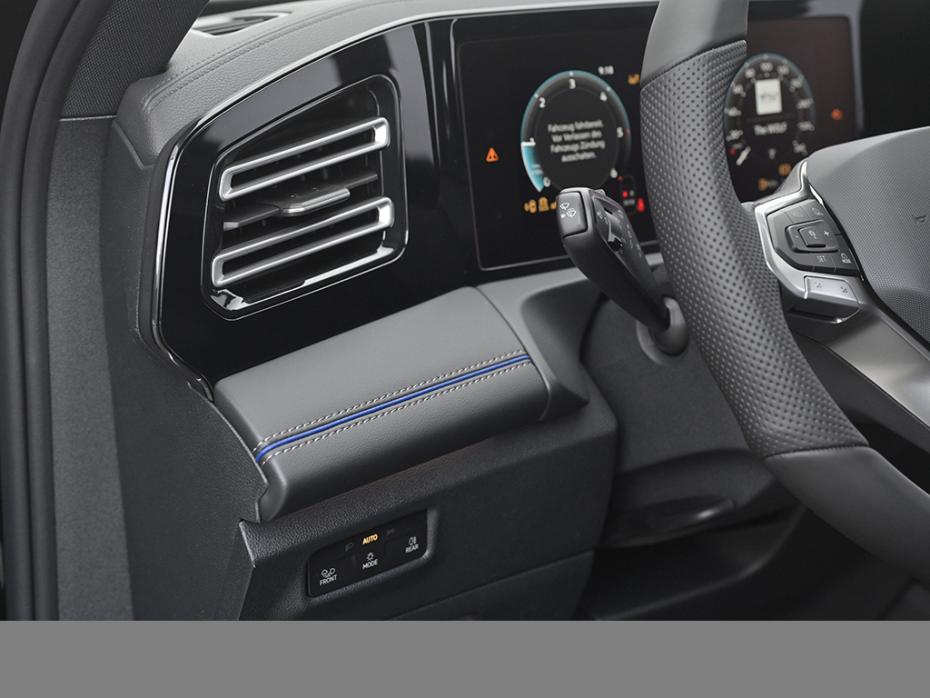 Volkswagen Tiguan 2.0 R-LINE DSG 4X4 AHK HD-MATRIXLED LM20