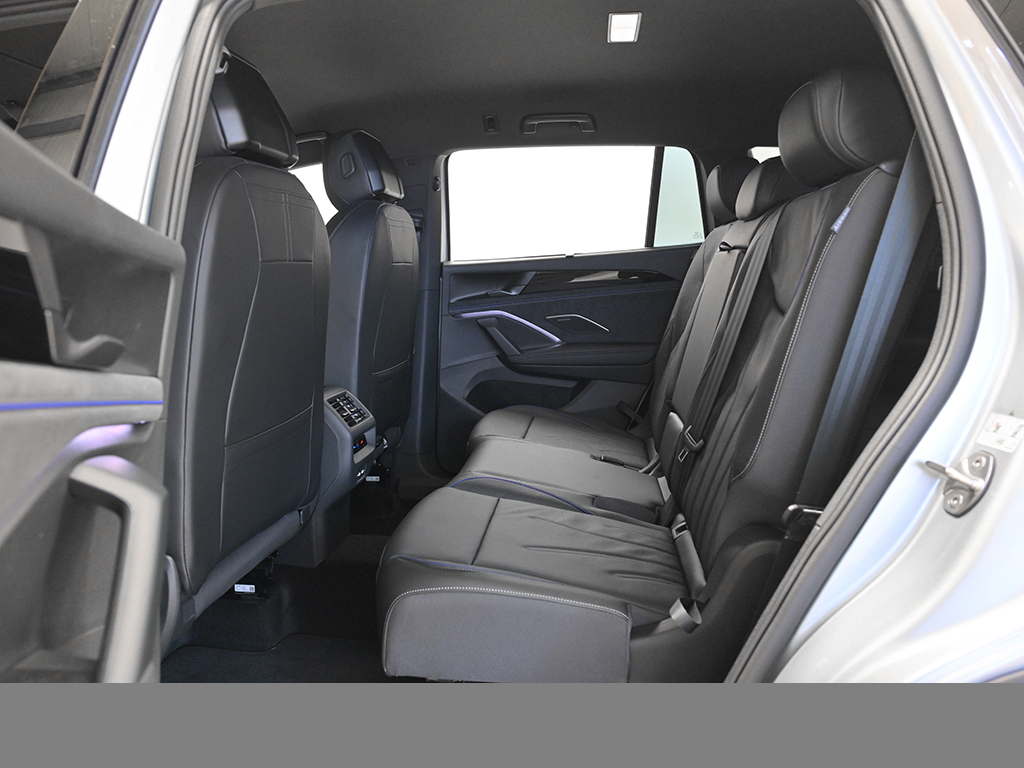 Volkswagen Tayron 2.0 R-LINE DSG 4X4 LEDER AHK BLACKSTYLE