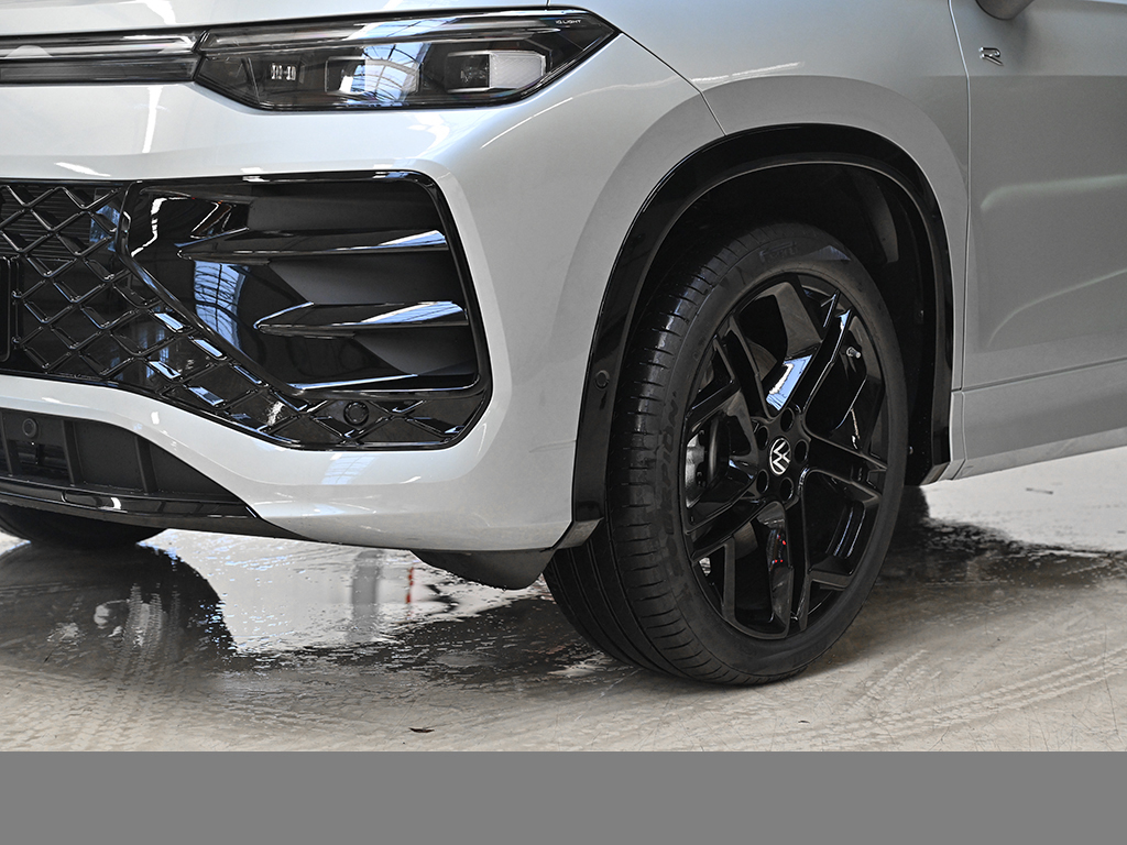 Volkswagen Tayron 2.0 R-LINE DSG 4X4 LEDER AHK BLACKSTYLE