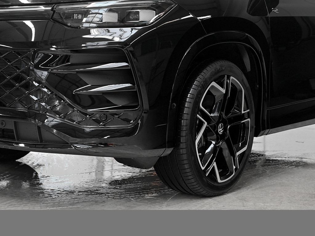 Volkswagen Tayron 2.0 R-LINE DSG 4X4 BLACKSTYLE LEDER AHK