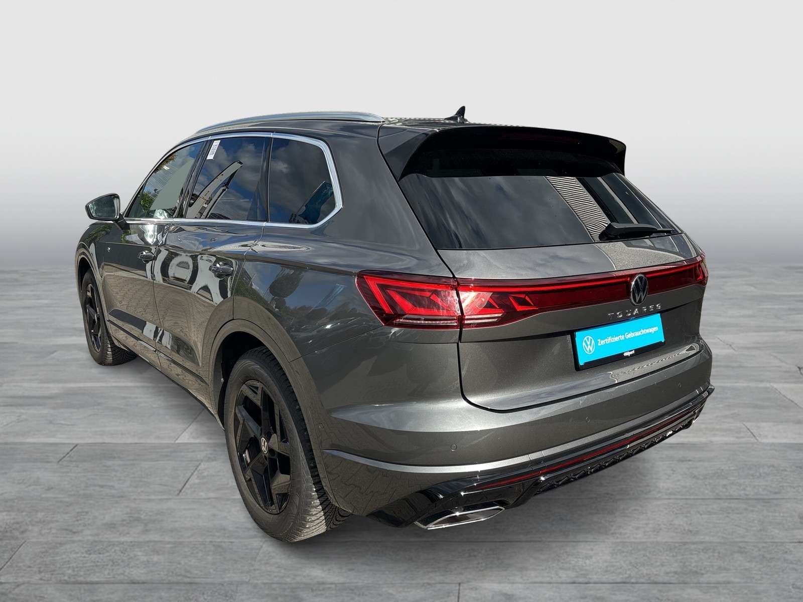 Volkswagen Touareg V6 R-LINE NEUES MODELL AHK CAM ACC LM19
