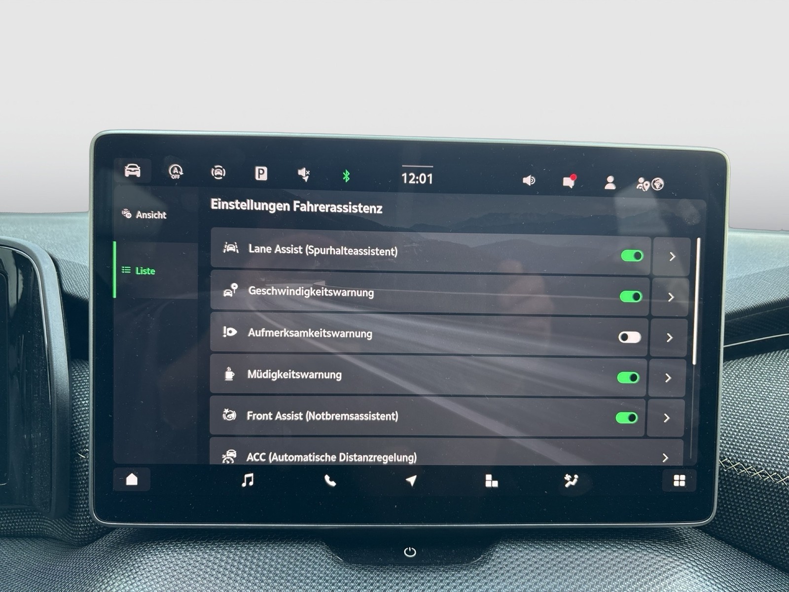 Skoda Kodiaq 2.0 SELECTION 4X4 7SITZE AHK CAM ACC LM18