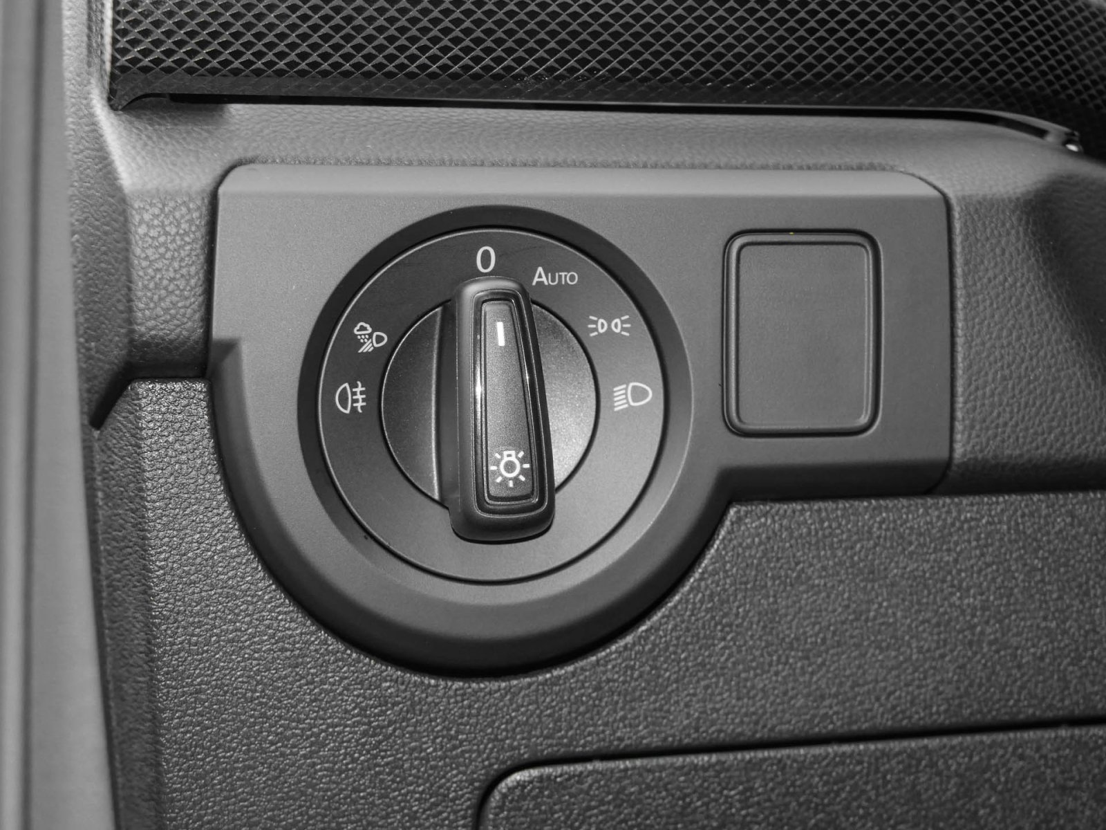 Volkswagen T-Cross 1.0 R-LINE CAM ACC LM18 MATRIX NAVI
