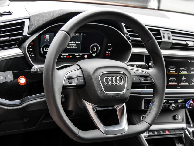 Audi Q3 Sportback 35 S LINE BLACKPAK PANO SONOS AHK